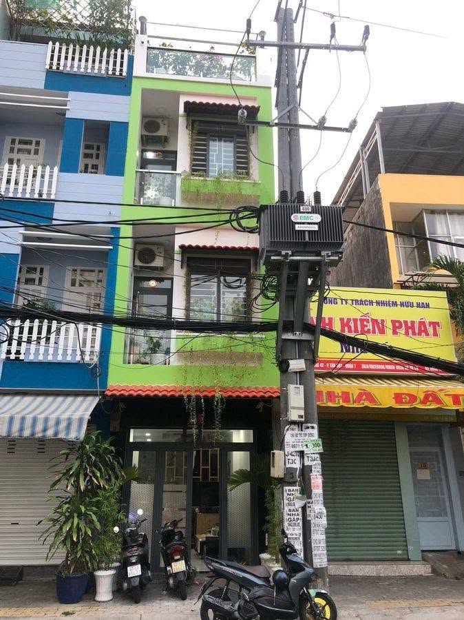 Bán nhà mặt tiền 4 tầng – tân quy Q7