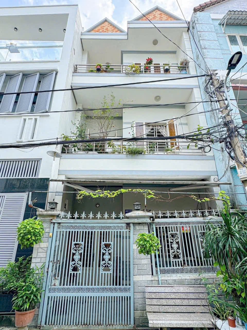 Bán Nhà hẽm xe hơi – gò ô môi quận 7