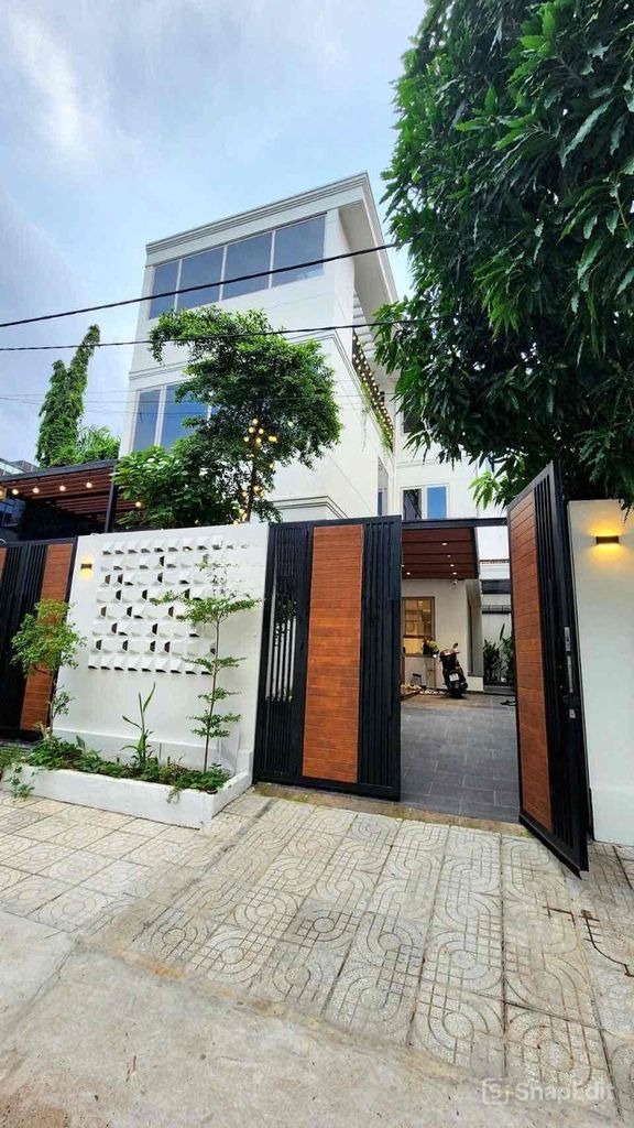 Biệt thự quận 7 – 9m*17.5m 3 tầng – giá ngộp chính chủ