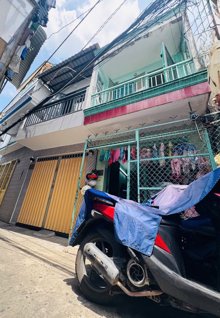 Bán gấp nhà 2 tầng p3,q8 shr chỉ hơn 2 đồng
